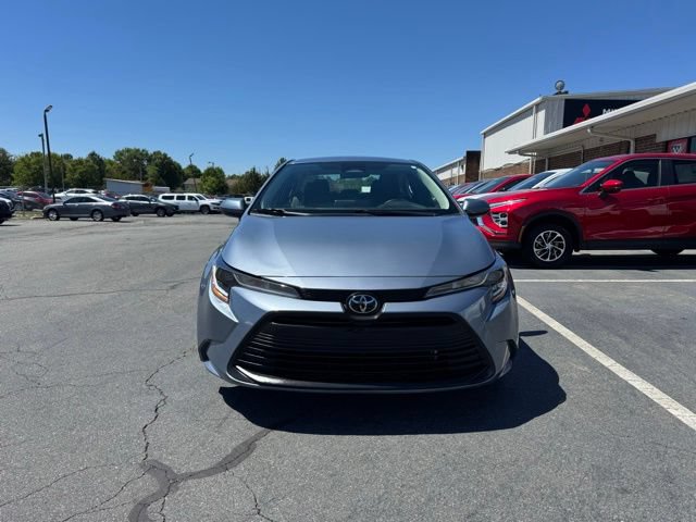 Used 2023 Toyota Corolla LE FWD image 2
