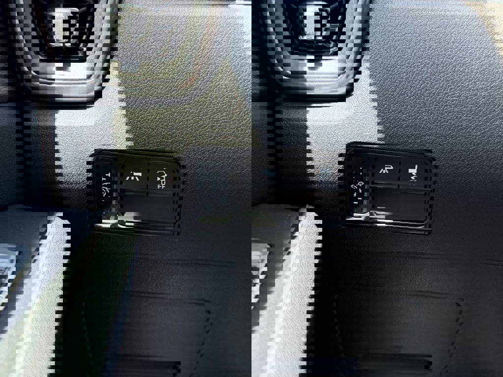 Certified 2023 Kia Sorento S w/ Panoramic Sunroof Package image 30