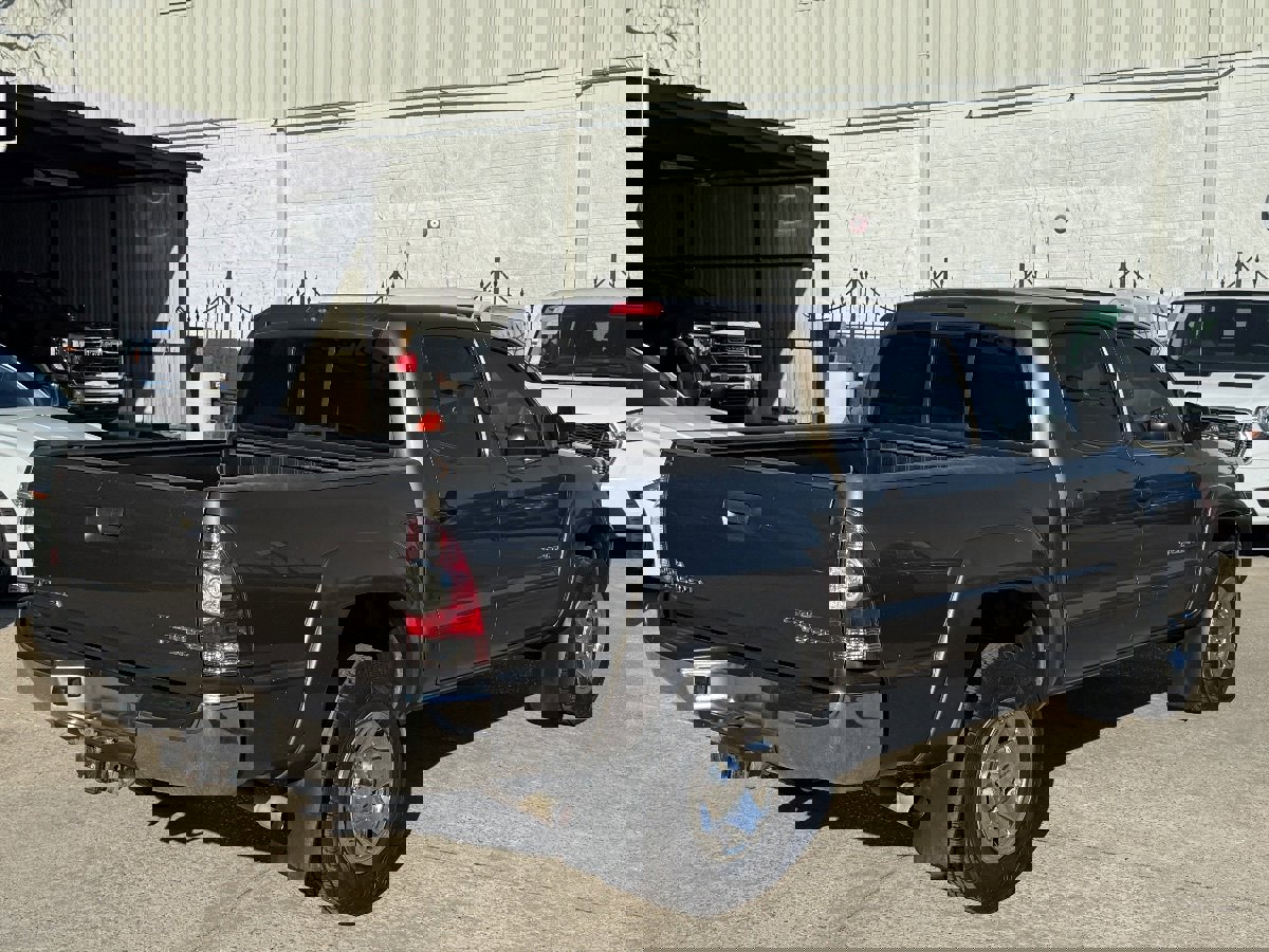 Used 2013 Toyota Tacoma PreRunner w/ SR5 Pkg image 4