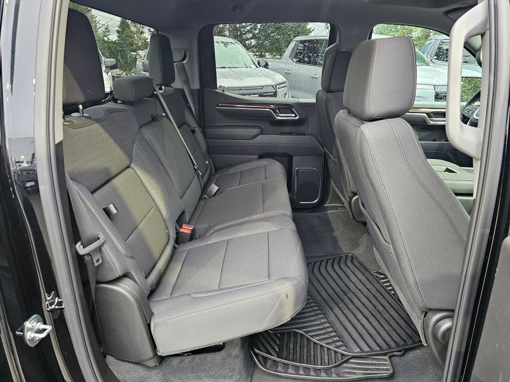 Used 2025 GMC Sierra 1500 Elevation image 46