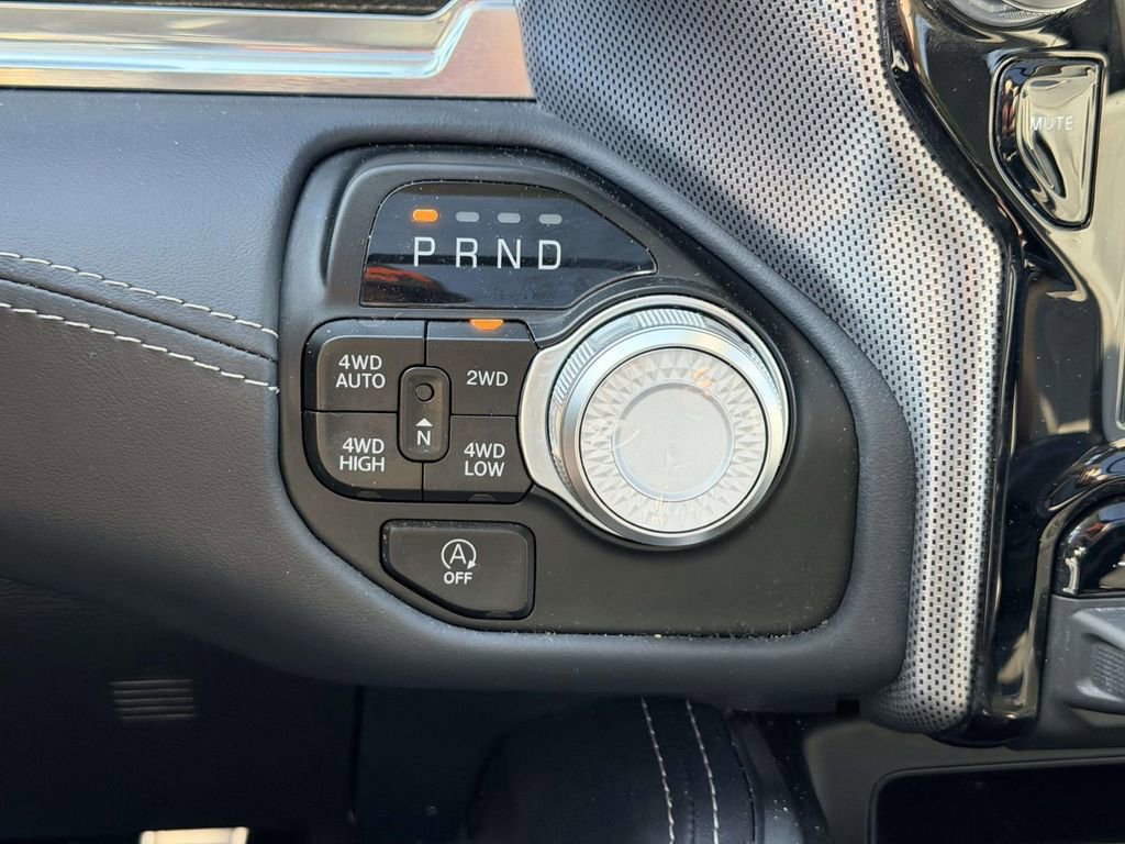 Used 2024 RAM 1500 Limited AWD/4WD image 13