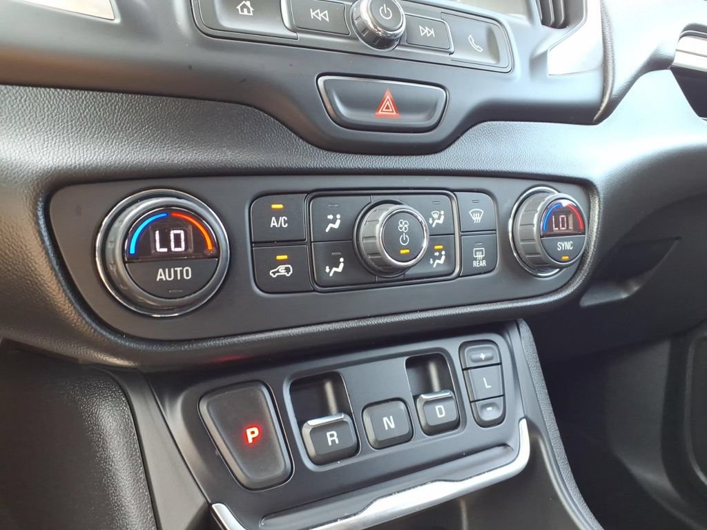 Used 2020 GMC Terrain SLE w/ Driver Convenience Package AWD/4WD image 19
