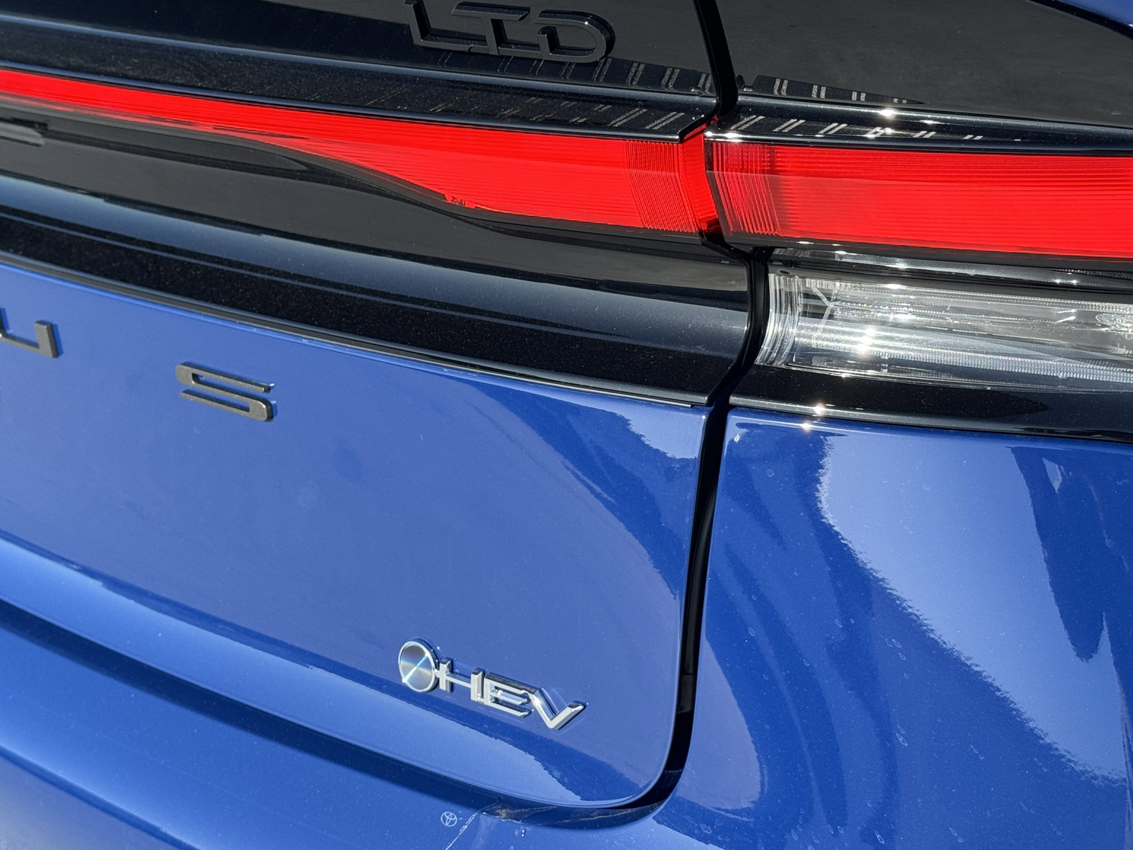 New 2026 Toyota Prius Limited FWD image 14