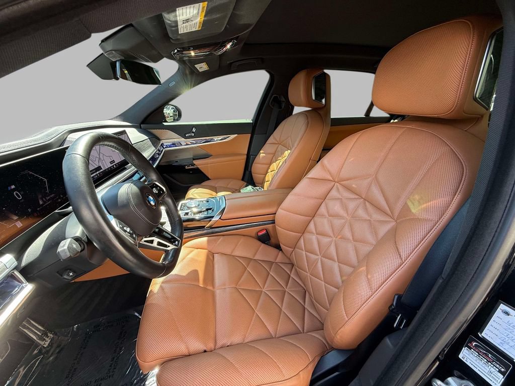 Used 2023 BMW 740i RWD image 2