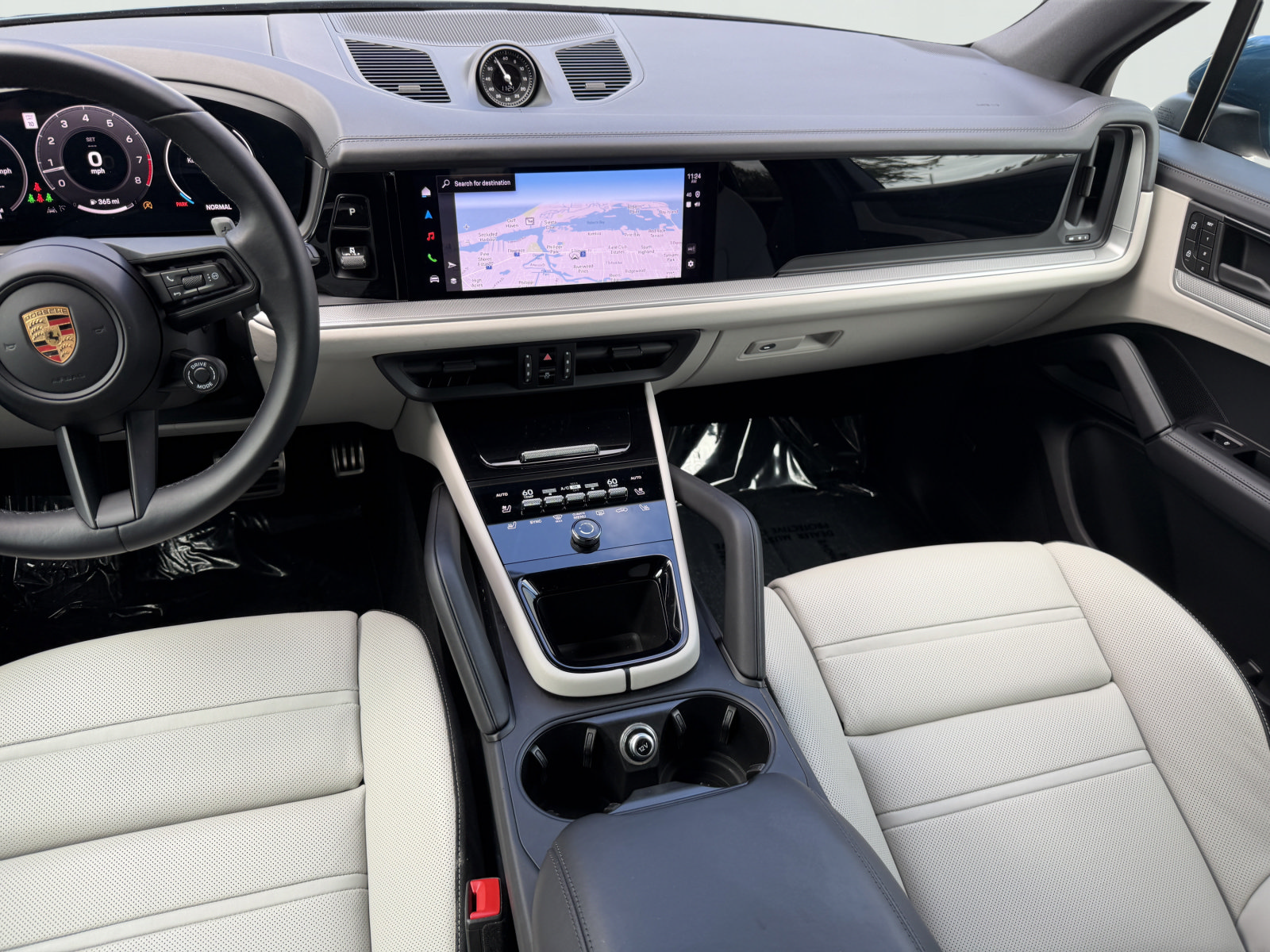 Certified 2024 Porsche Cayenne S AWD/4WD image 17