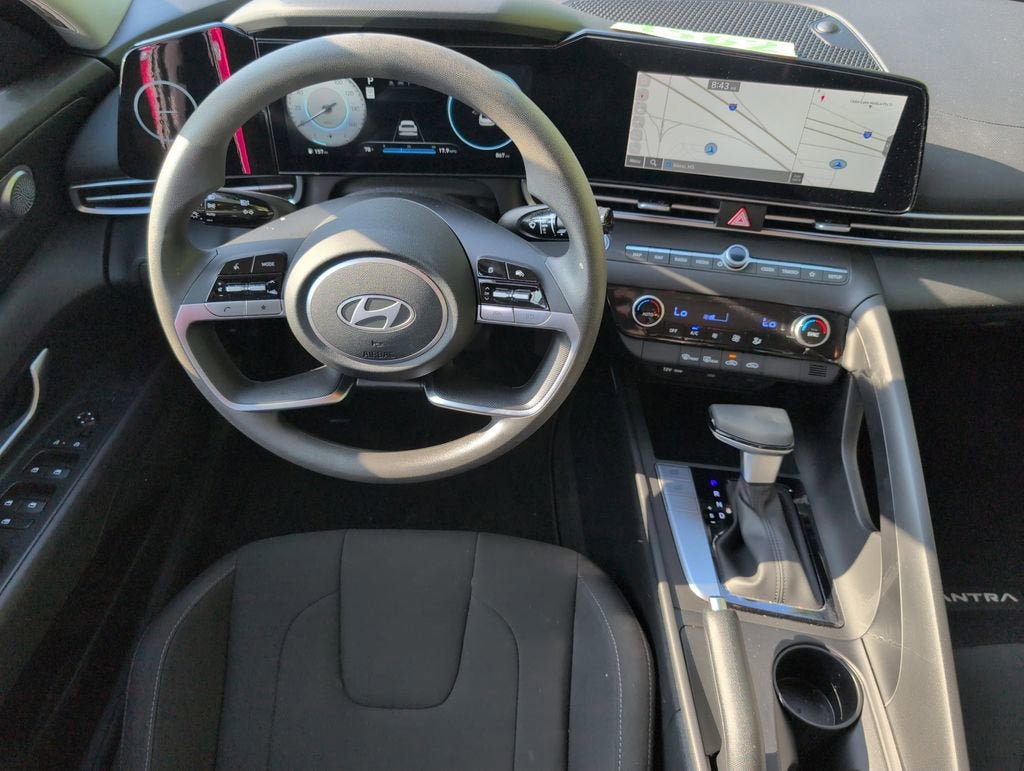 Used 2024 Hyundai Elantra SEL FWD image 29