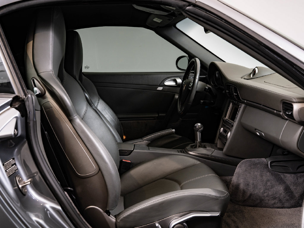 Used 2006 Porsche 911 Carrera RWD image 29