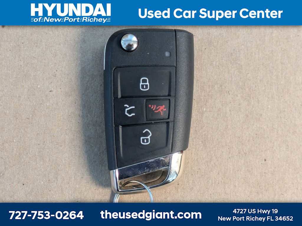 Used 2019 Volkswagen GTI SE FWD image 36