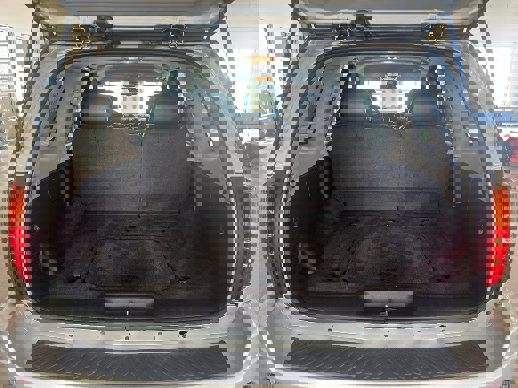 Used 2008 GMC Envoy SLT image 13