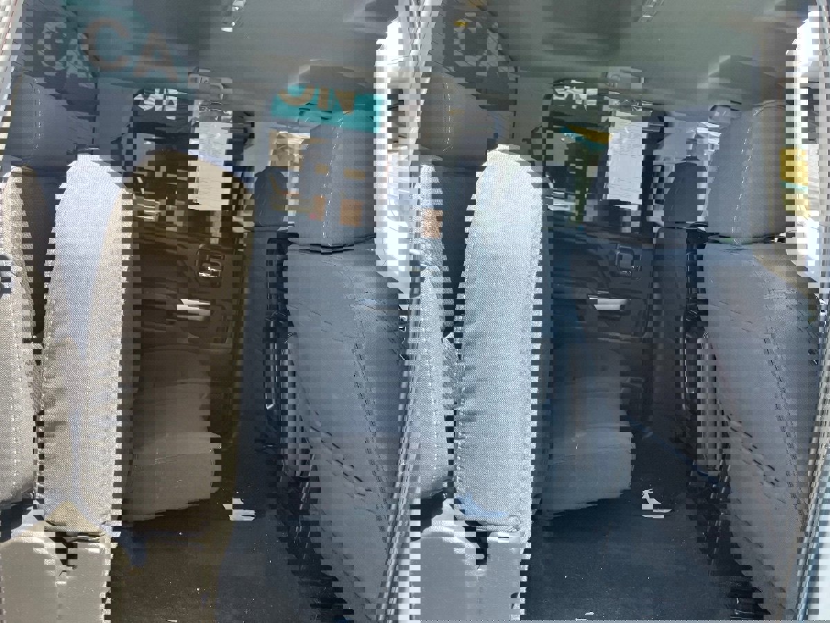 Used 2018 Chevrolet Silverado 1500 LT w/ All Star Edition AWD/4WD image 15