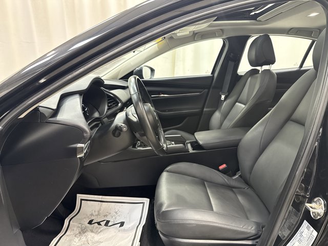 Used 2023 MAZDA MAZDA3 s FWD image 12