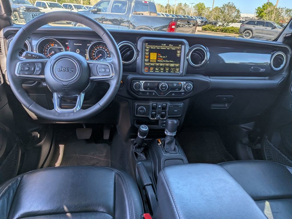 Used 2023 Jeep Wrangler Altitude image 30