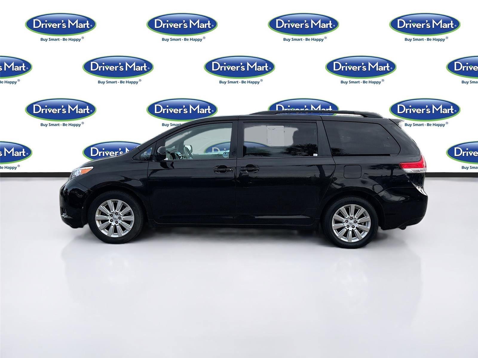 Used 2014 Toyota Sienna XLE image 4