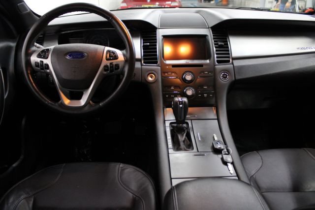 Used 2013 Ford Taurus SEL FWD image 2