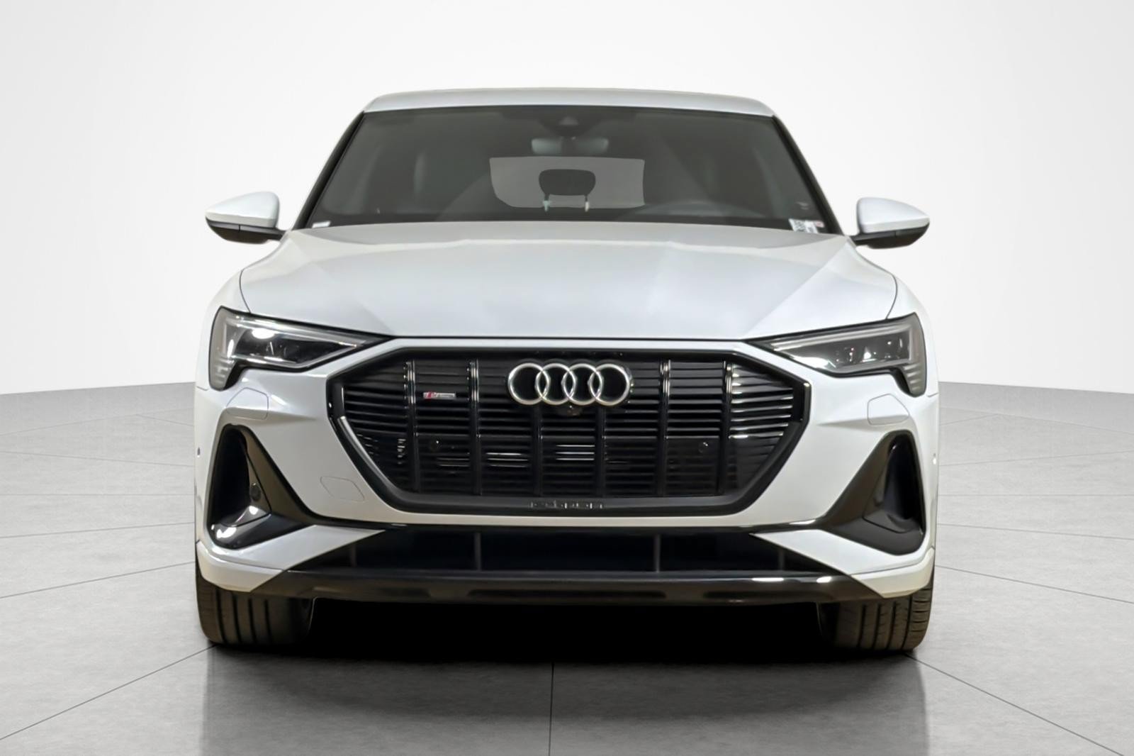 Used 2023 Audi e-tron Prestige w/ Prestige Package AWD/4WD image 8
