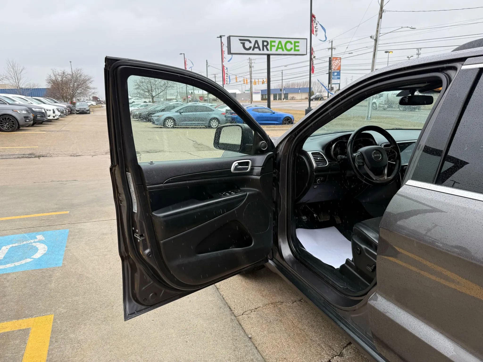 Used 2021 Jeep Grand Cherokee Laredo X image 18