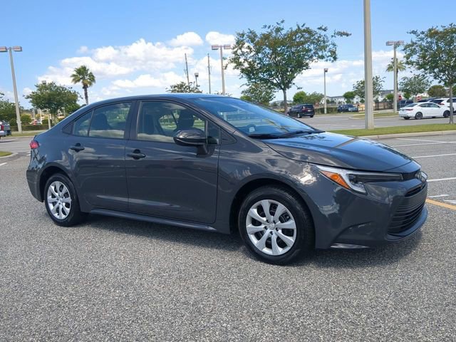 Certified 2025 Toyota Corolla LE FWD image 2