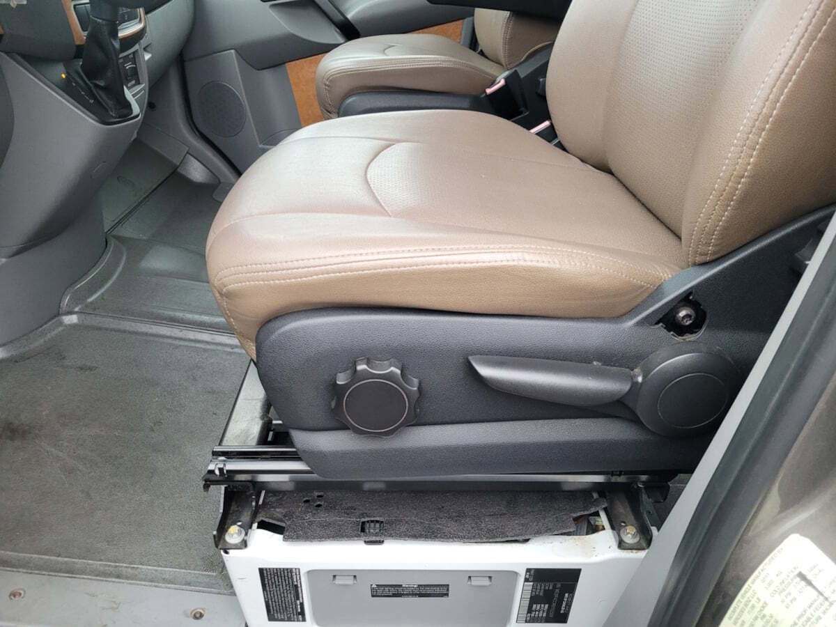 Used 2011 Mercedes-Benz Sprinter 3500 image 28