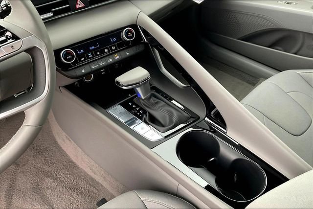 New 2026 Hyundai Elantra SEL Sport image 8