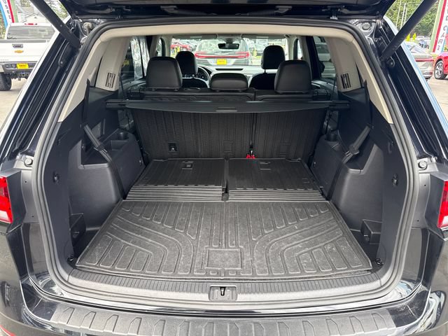 Used 2023 Volkswagen Atlas SEL R-Line AWD/4WD image 13