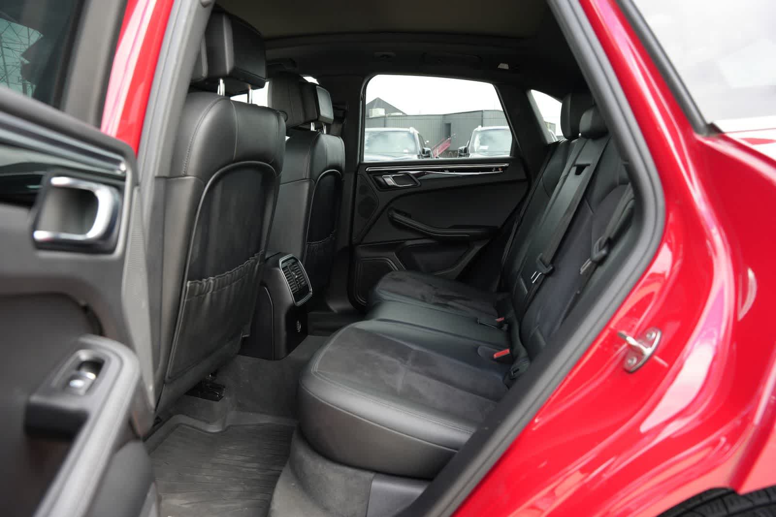 Used 2019 Porsche Macan AWD/4WD image 17