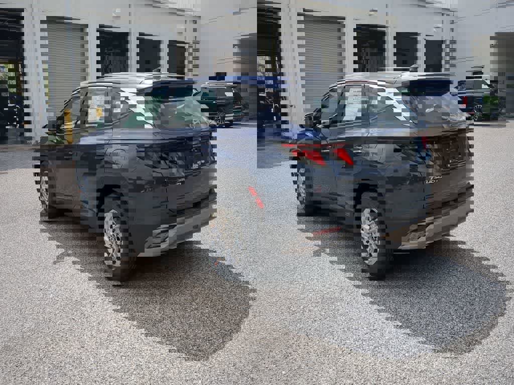 New 2026 Hyundai Tucson SE image 4