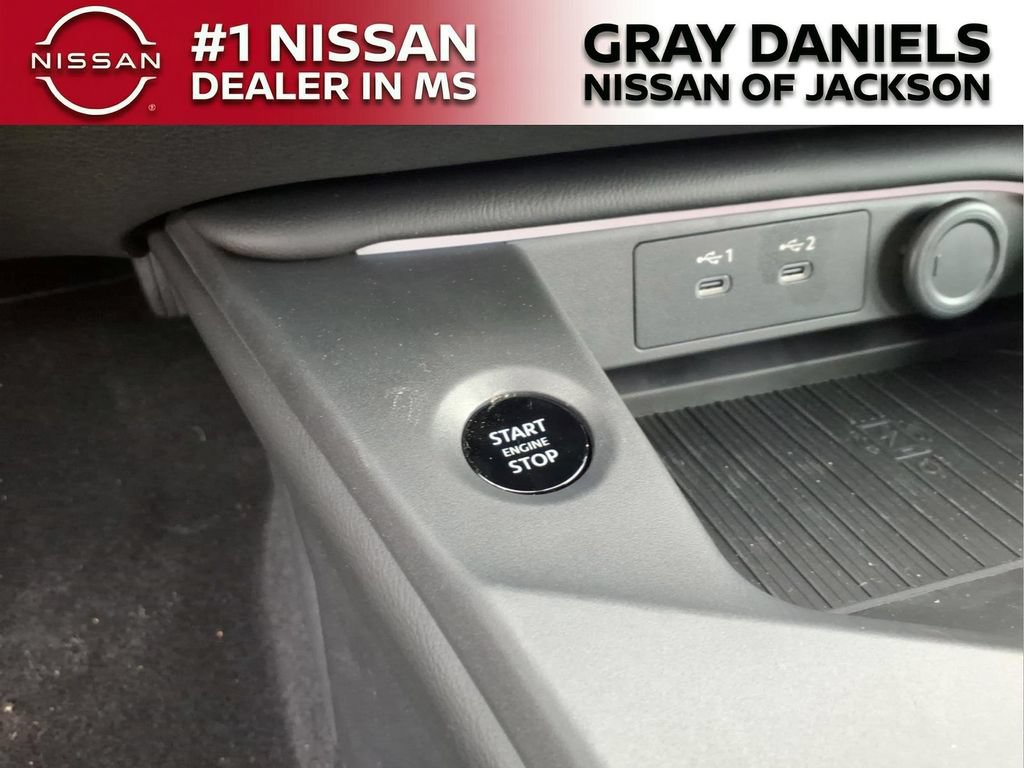 New 2026 Nissan Sentra SR w/ SR Premium Package FWD image 14