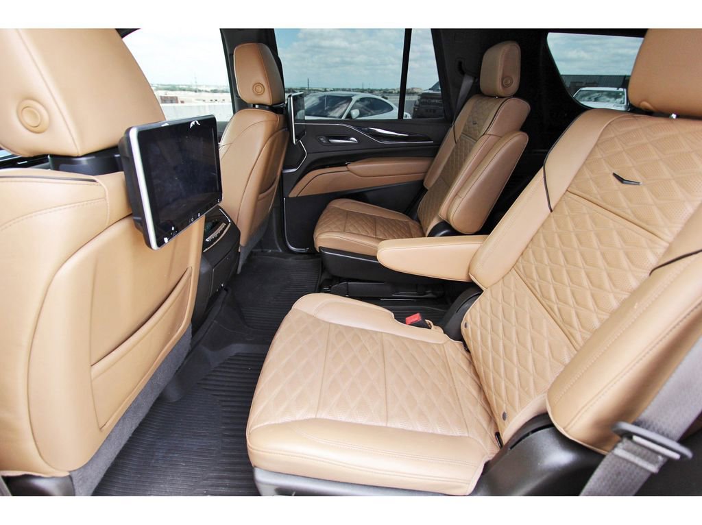 Used 2024 Cadillac Escalade Sport w/ Touring Package AWD/4WD image 7