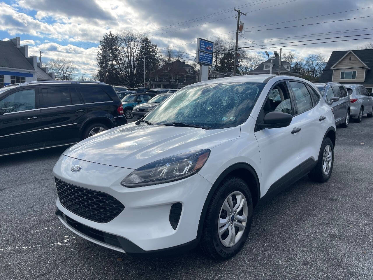 Used 2022 Ford Escape S image 2