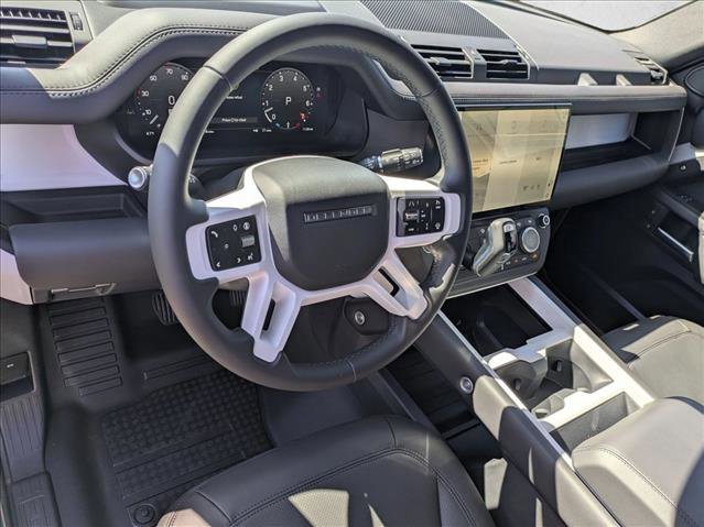 New 2026 Land Rover Defender 110 X-Dynamic SE AWD/4WD image 3