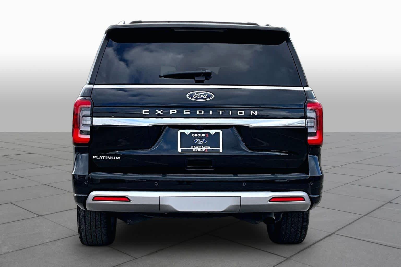Used 2023 Ford Expedition Platinum image 5