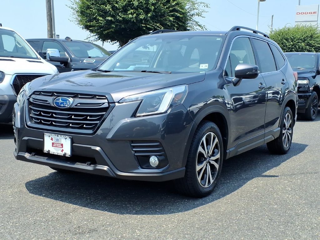 Used 2023 Subaru Forester Limited AWD/4WD image 3