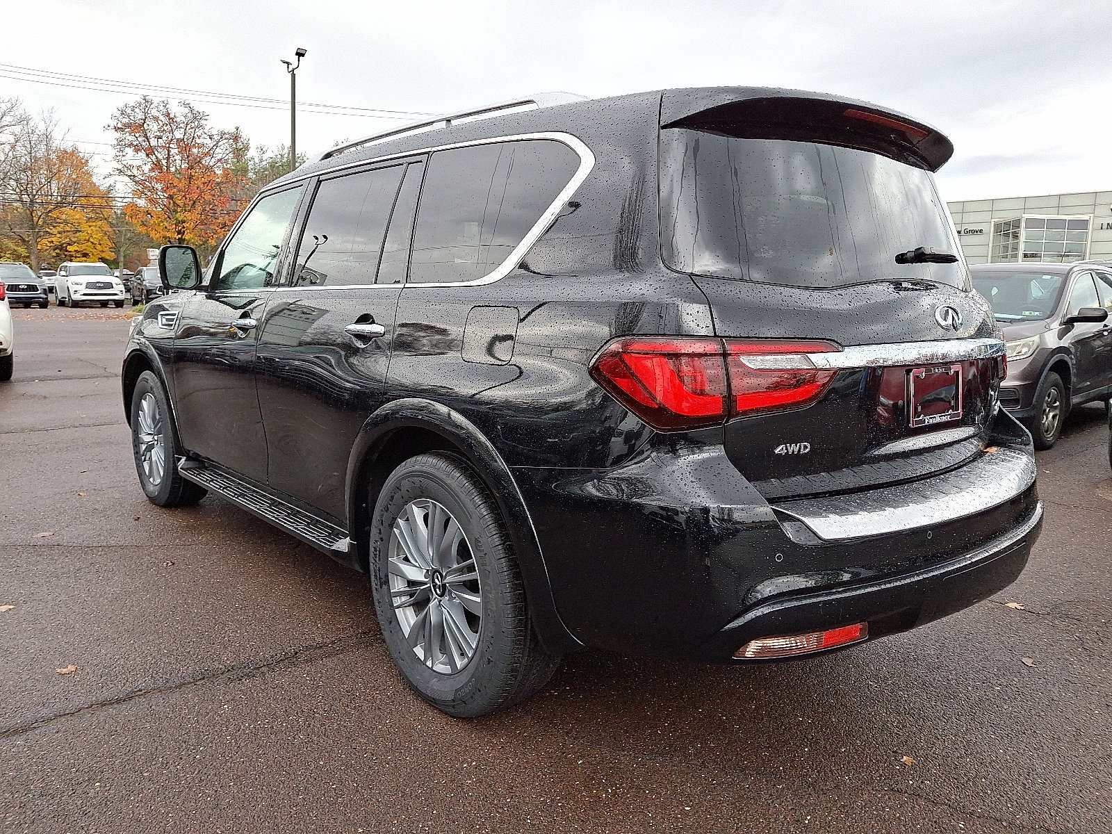 Certified 2024 INFINITI QX80 Luxe w/ Cargo Package image 4