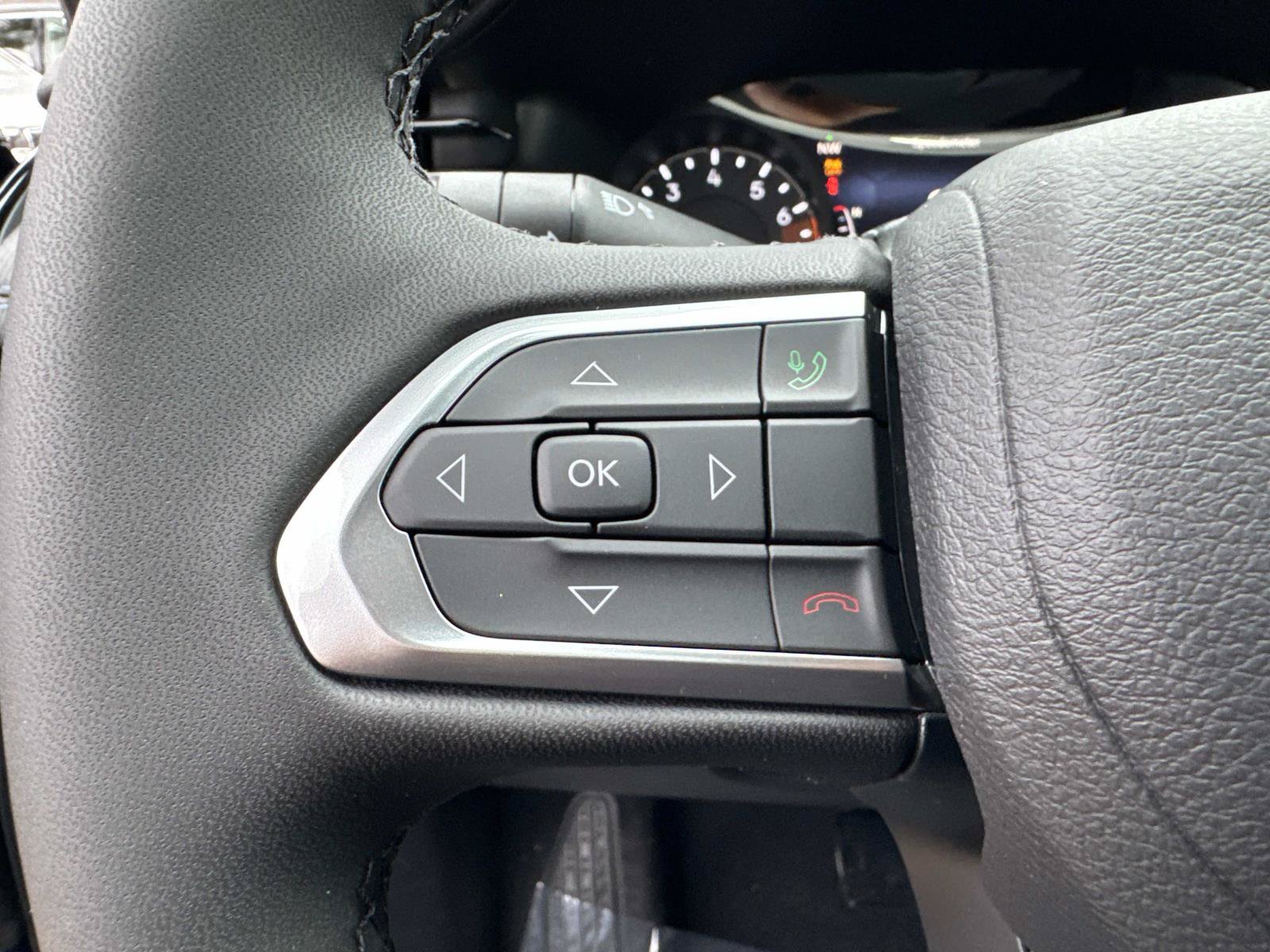 New 2026 Jeep Compass Latitude AWD/4WD image 30