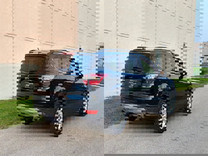 Used 2017 Ford Escape SE w/ Equipment Group 201A image 9