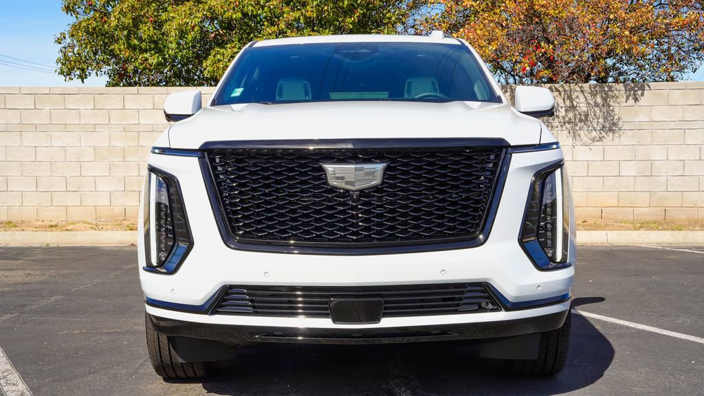 New 2026 Cadillac Escalade ESV Platinum Sport w/ LPO, ONYX Package image 4