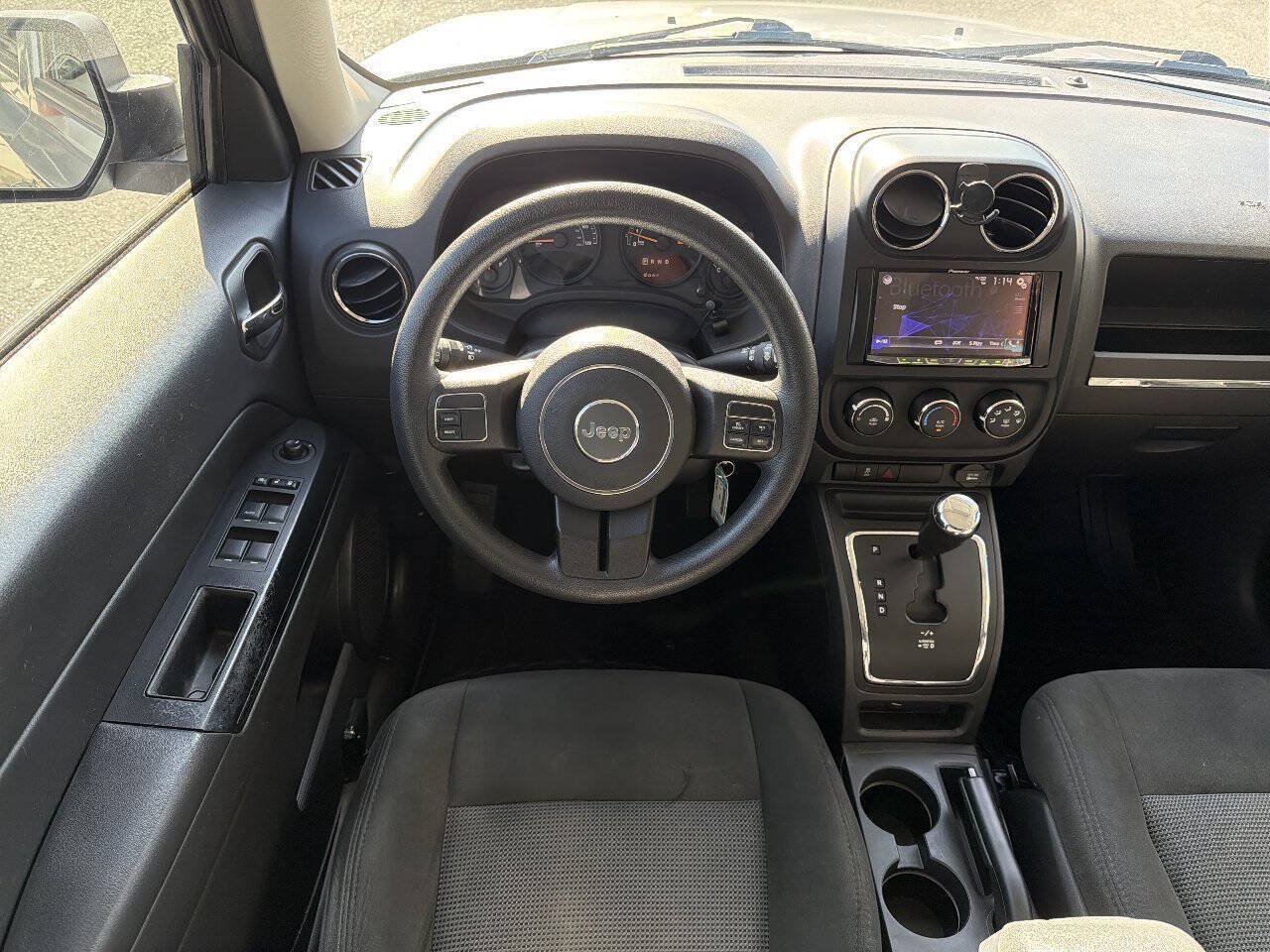 Used 2016 Jeep Patriot Sport w/ Power Value Group AWD/4WD image 24