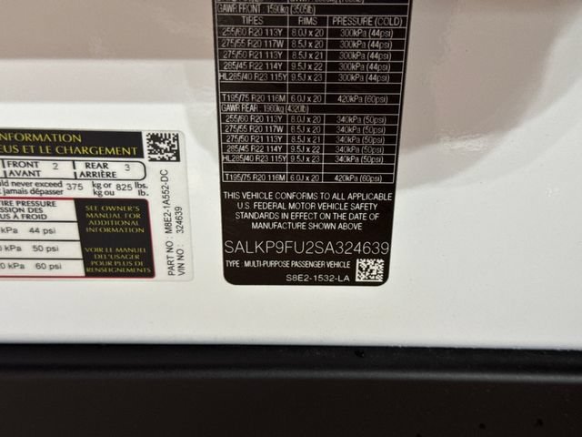 Used 2025 Land Rover Range Rover SE AWD/4WD image 17