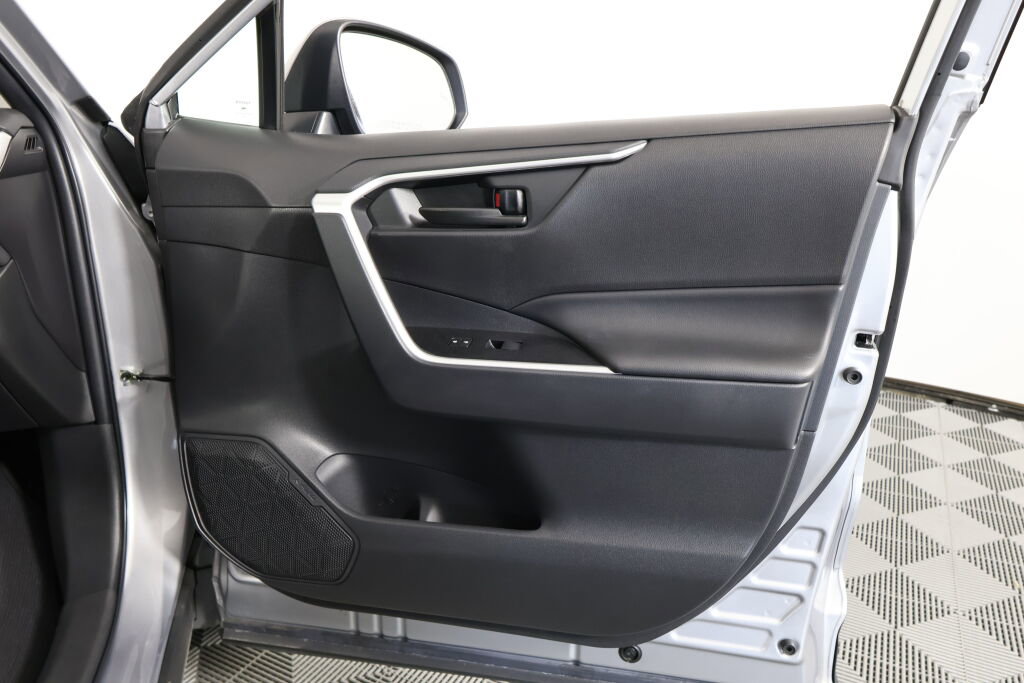 Used 2023 Toyota RAV4 LE image 25