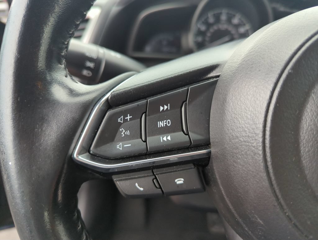 Used 2017 MAZDA MAZDA3 Touring FWD image 22
