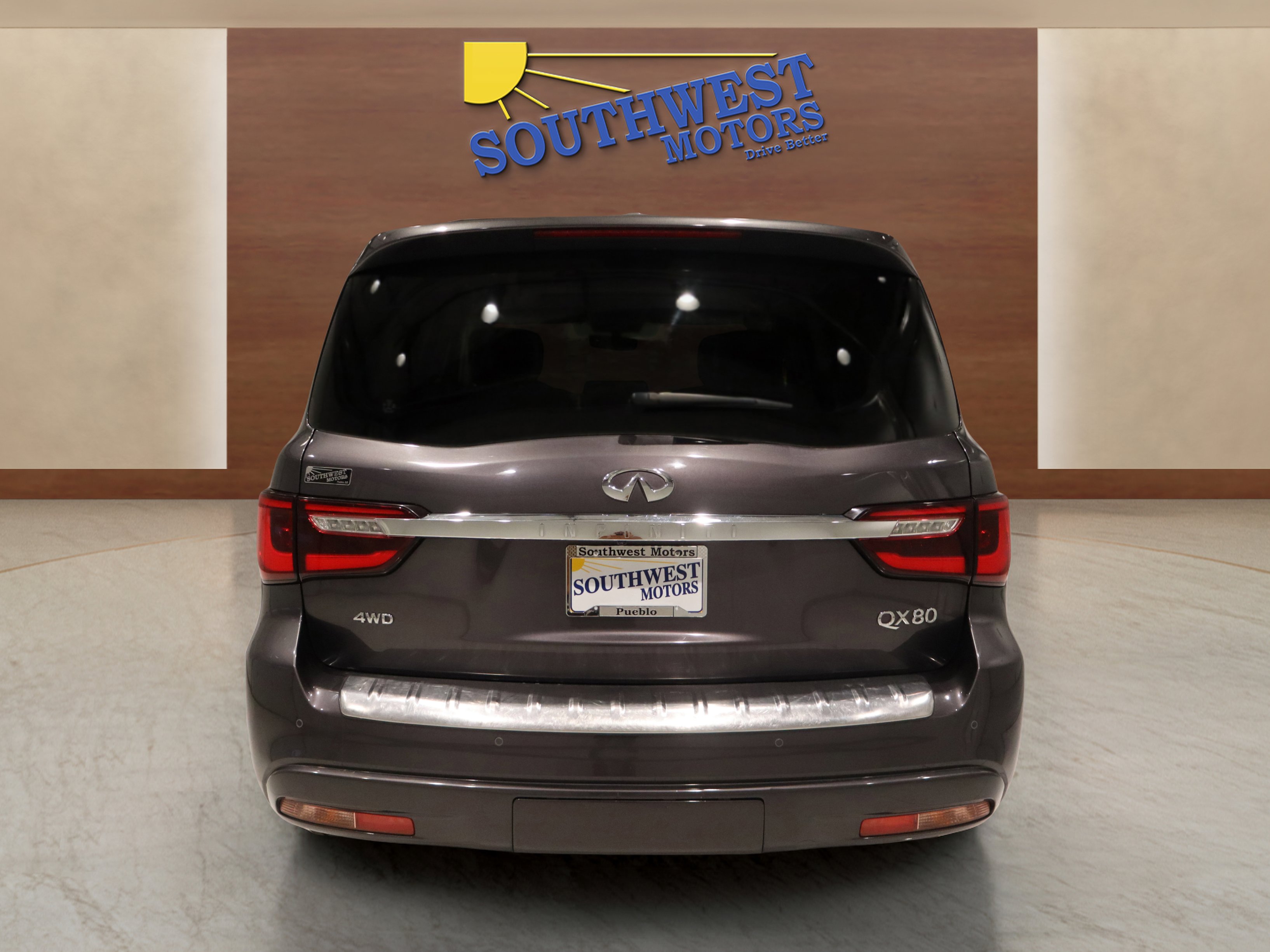 Used 2024 INFINITI QX80 Luxe image 3