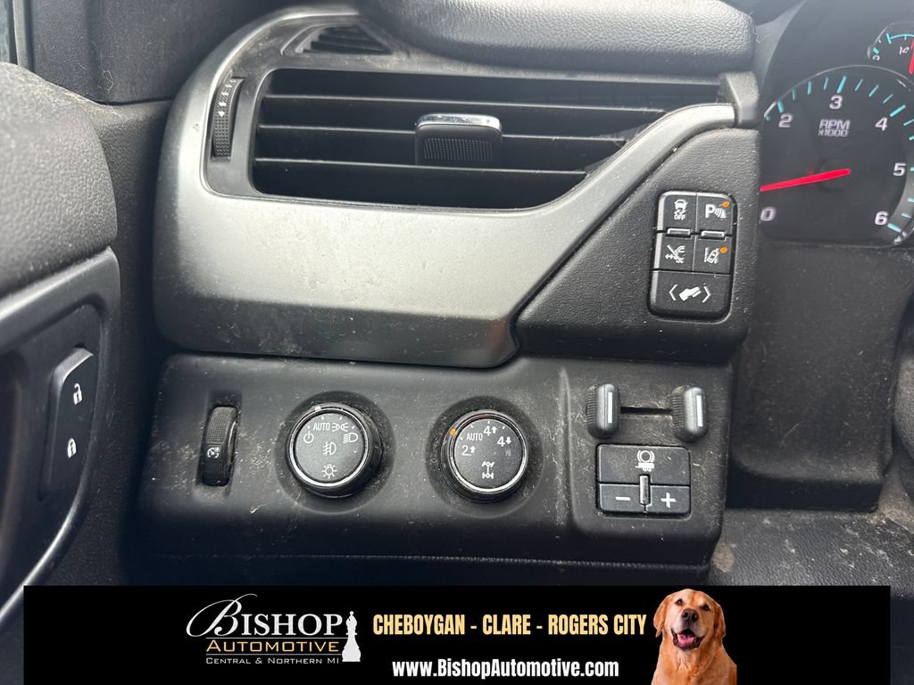Used 2015 Chevrolet Suburban LTZ AWD/4WD image 28