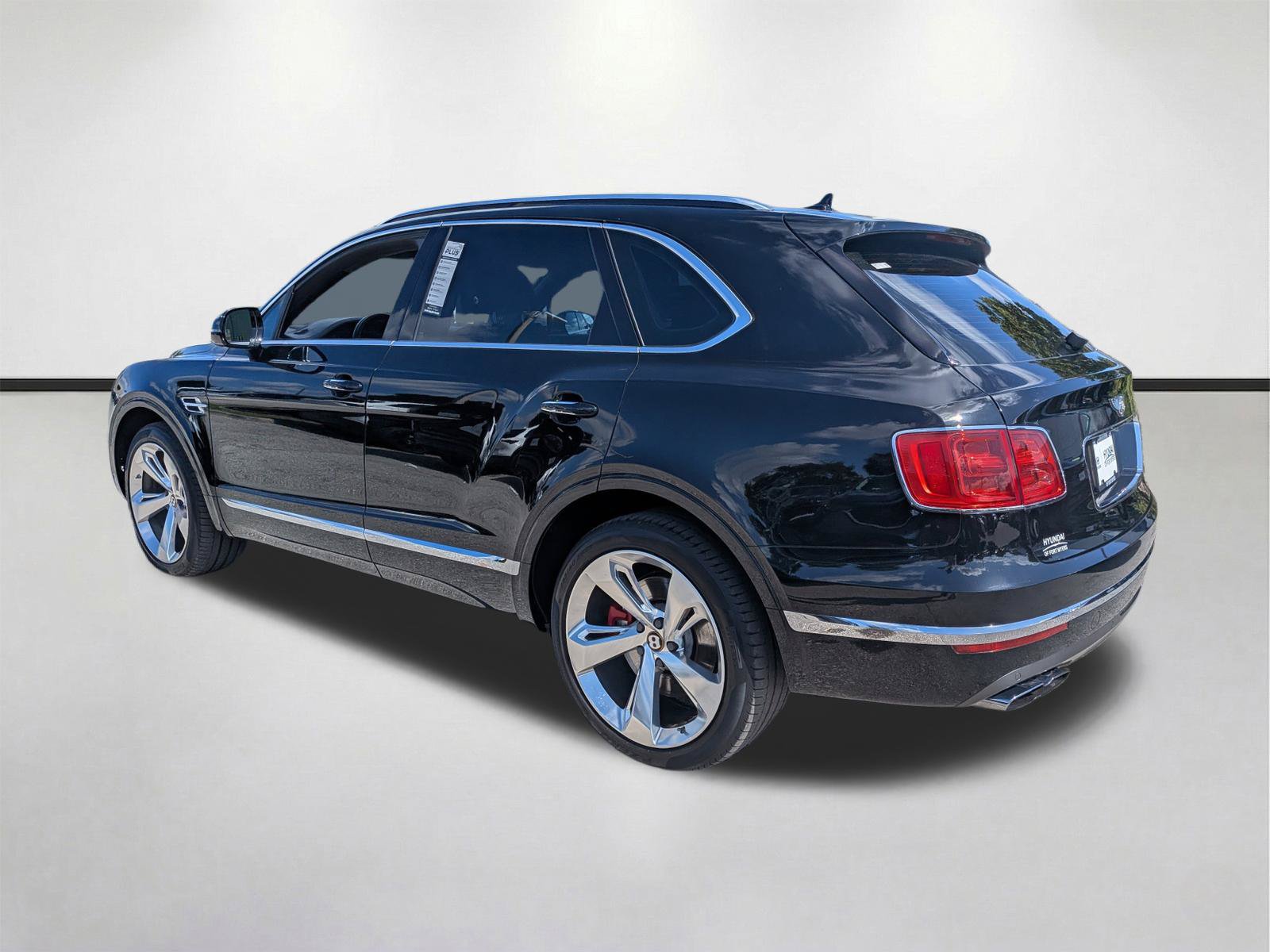 Used 2020 Bentley Bentayga AWD/4WD image 6