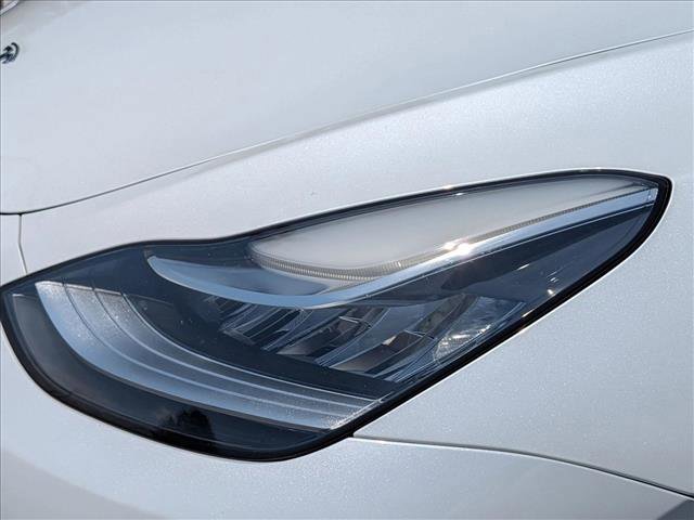 Used 2022 Tesla Model Y Long Range AWD/4WD image 9