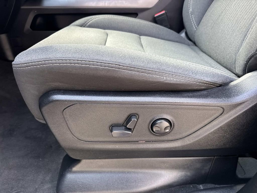 Used 2022 RAM 1500 Big Horn RWD image 18