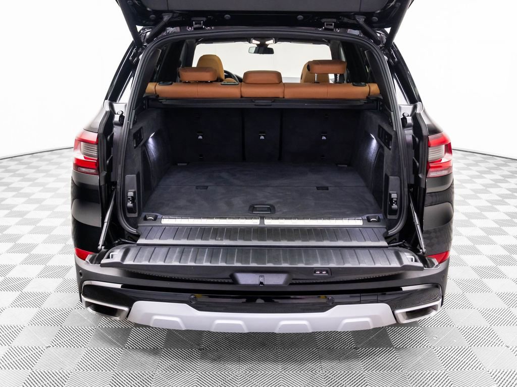 Used 2023 BMW X5 xDrive45e w/ Climate Comfort Package image 32