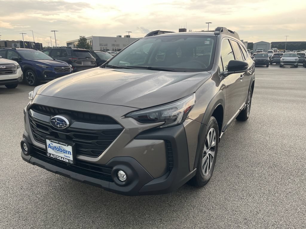 Certified 2024 Subaru Outback Premium AWD/4WD image 1