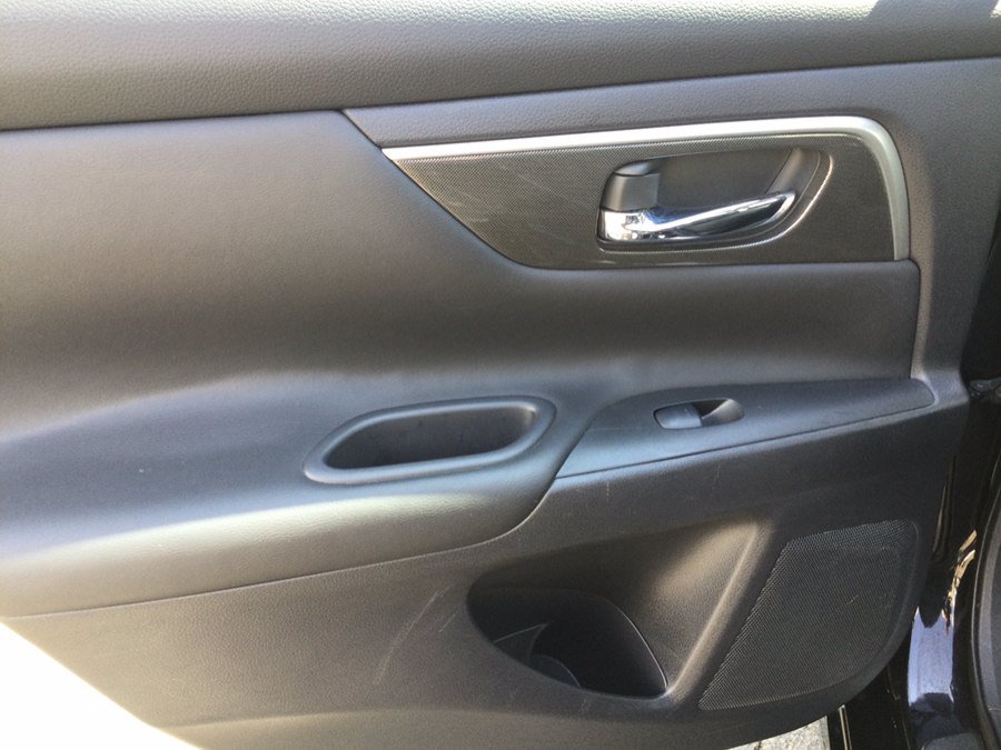 Used 2015 Nissan Altima 2.5 SL w/ Technology Package FWD image 13
