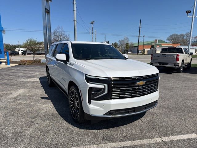 Used 2025 Chevrolet Suburban High Country image 22