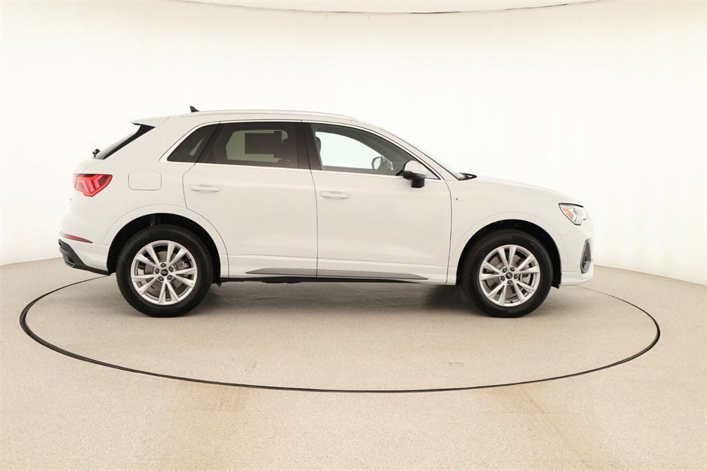 New 2025 Audi Q3 2.0T Premium image 8